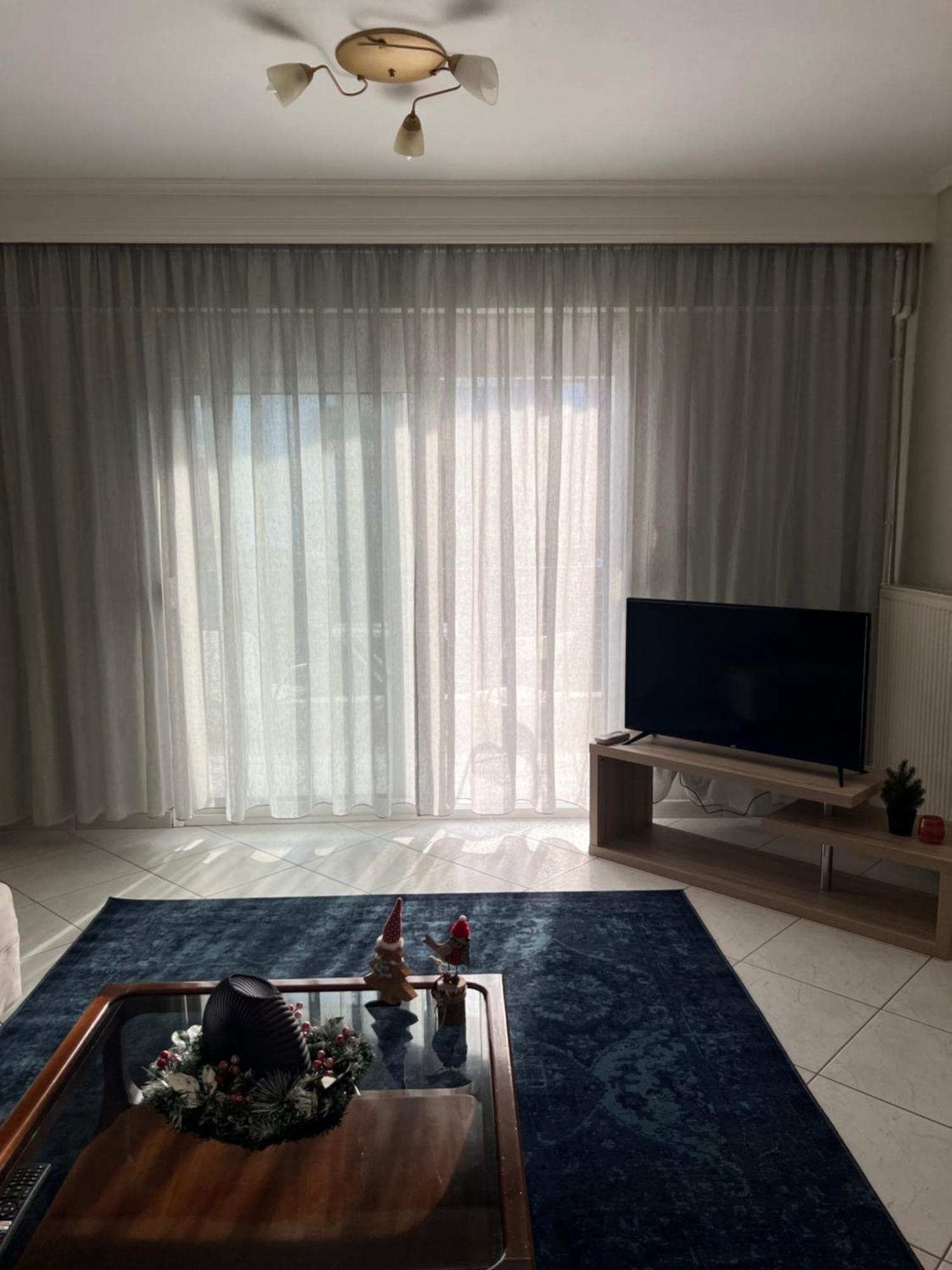 Parma'S Pool Apartment Peraía Екстериор снимка
