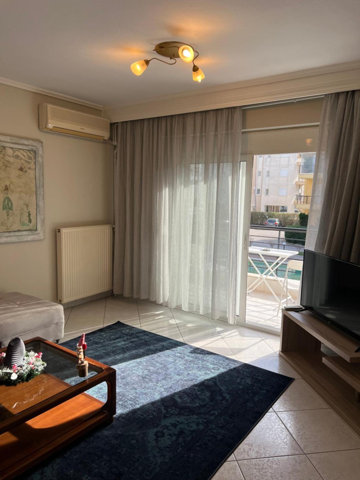 Parma'S Pool Apartment Peraía Екстериор снимка