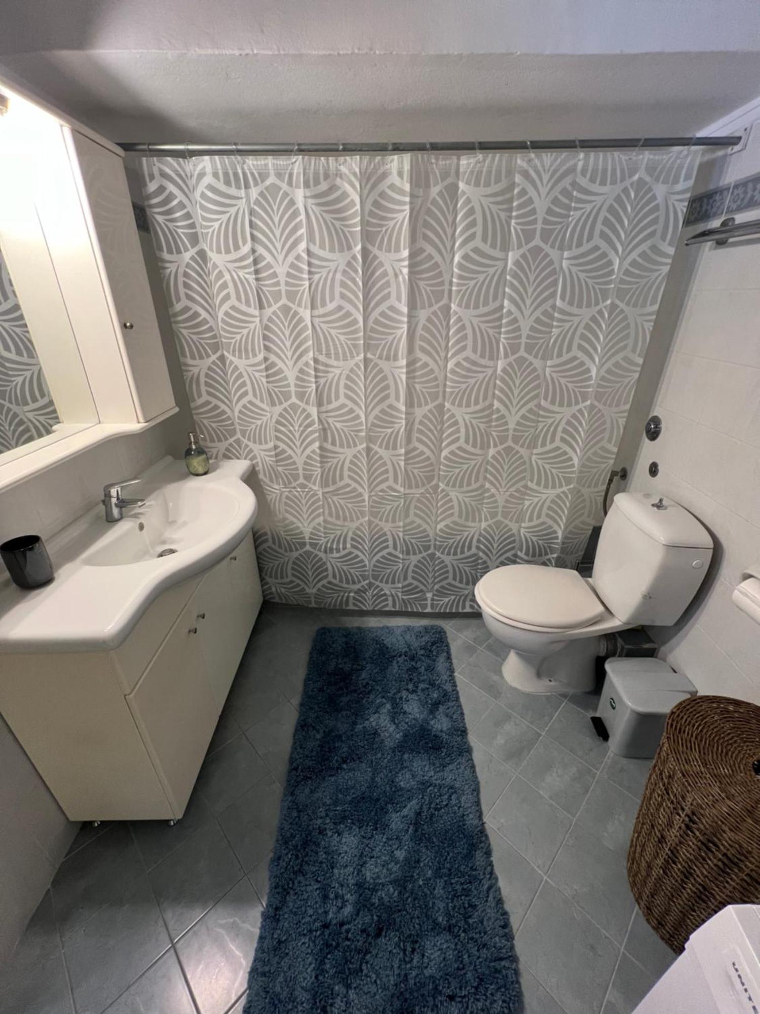 Parma'S Pool Apartment Peraía Екстериор снимка